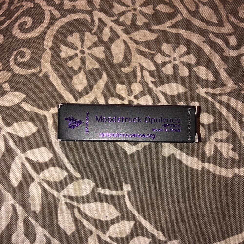 Younique moodstruck opulence lipstick new/unused